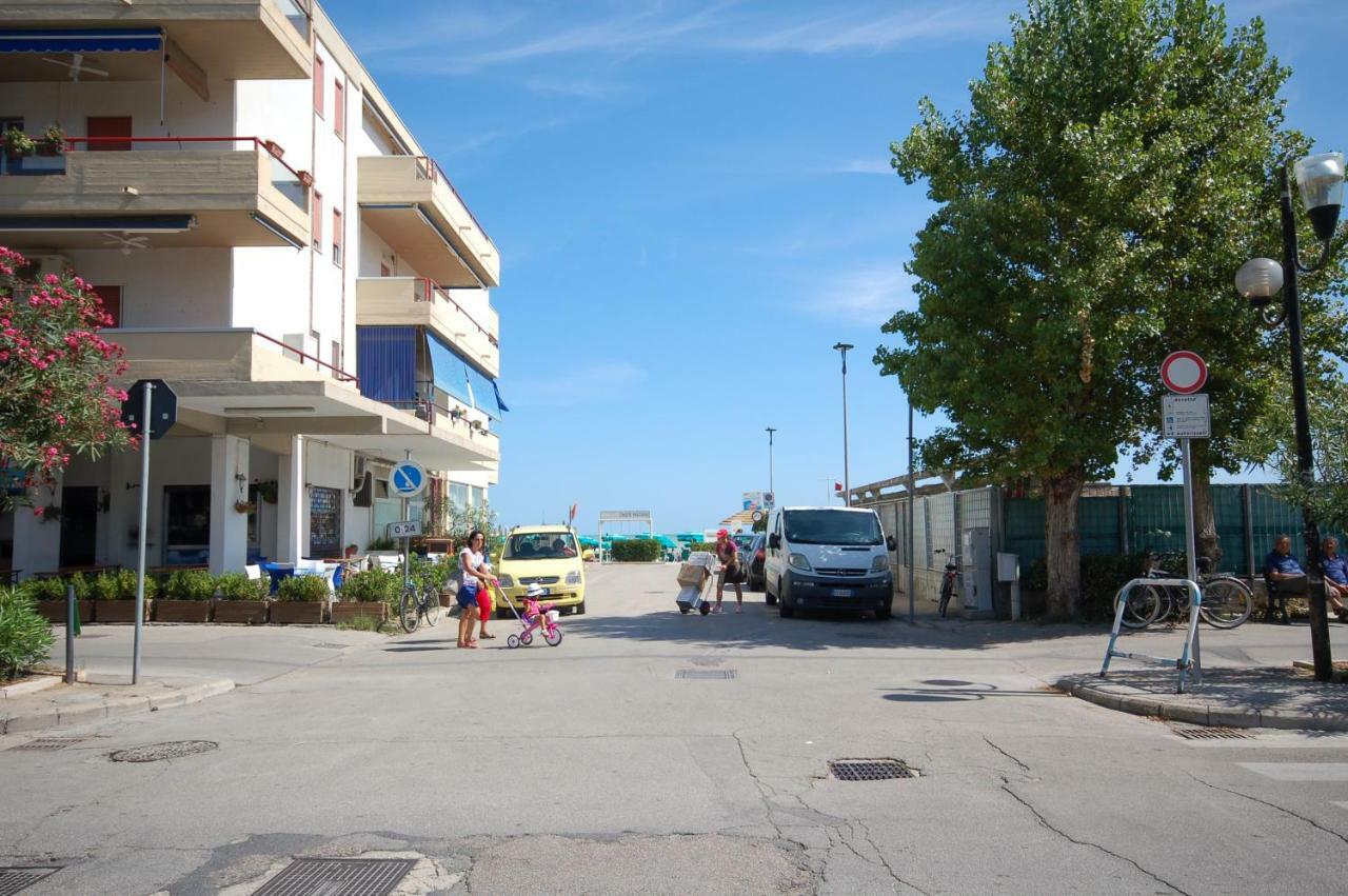 Appartamento Al Mare A Silvi Marina Exterior foto